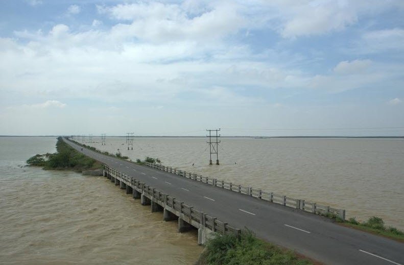 Kaliveli Lake